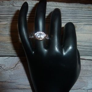 Women's Ring Criss Cross Style Gold Silver Diamond